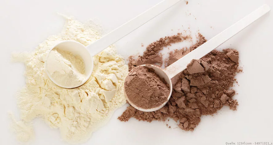 Proteinpulver Nahaufnahme inklusive Löffel